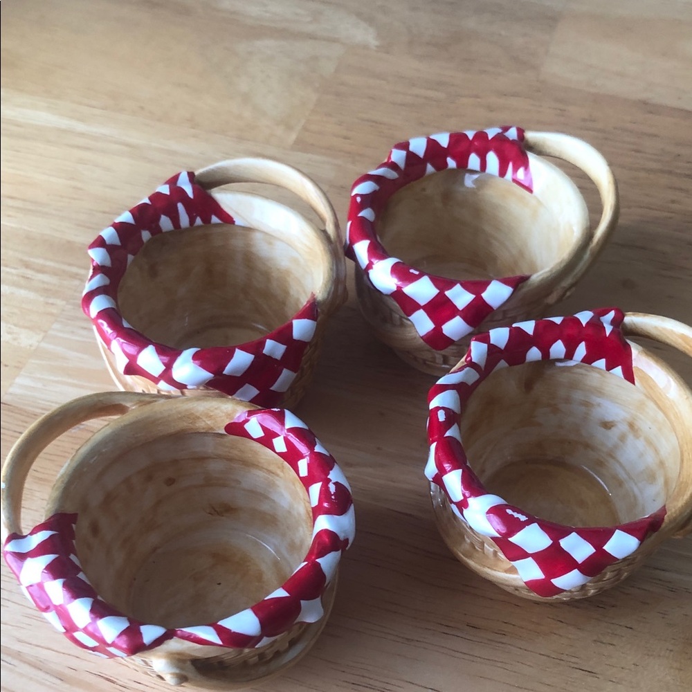 Ceramic dept 50 four Mini Baskets with Red and White Woven Rim